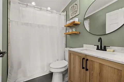 Bath - 9445 Helena Dr, Saint Cloud, FL 34773 photo 4 of 4