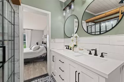 Bath - 9445 Helena Dr, Saint Cloud, FL 34773 photo 2 of 4