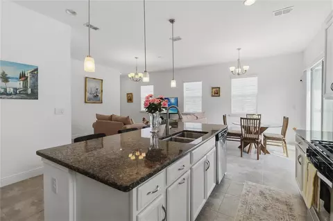 Kitchen - 4922 Catalpa Dr, Saint Cloud, FL 34772 photo 5 of 6