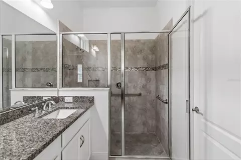 Bath - 4922 Catalpa Dr, Saint Cloud, FL 34772 photo 2 of 6