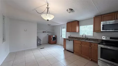 821 Navajo Dr, Saint Cloud, FL 34771 photo 10
