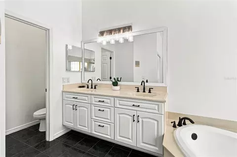 Bath - 5232 Hammock Cir, Saint Cloud, FL 34771 photo 2 of 5