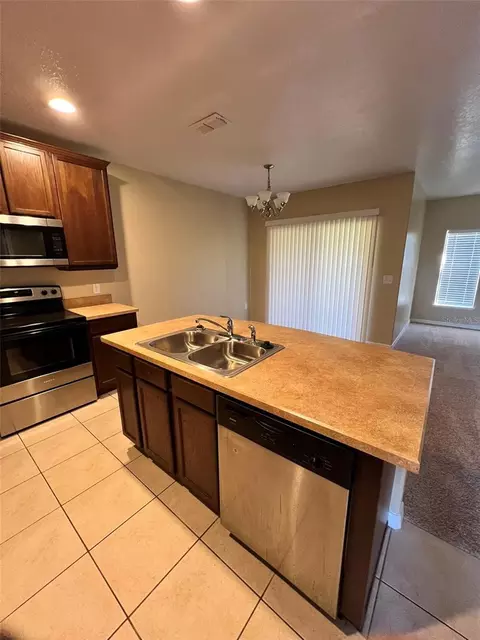 Kitchen - 2202 Seven Oaks Dr, Saint Cloud, FL 34772 photo 4 of 6