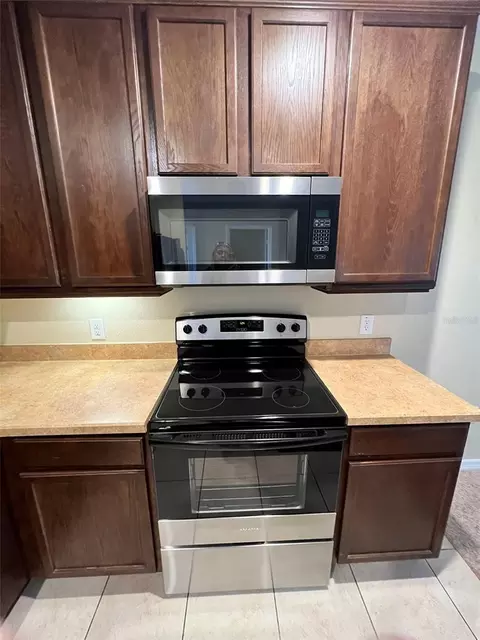 Kitchen - 2202 Seven Oaks Dr, Saint Cloud, FL 34772 photo 5 of 6