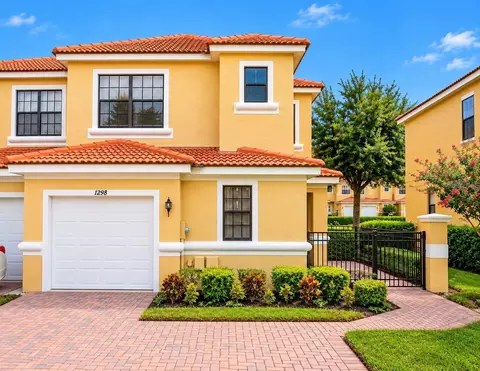 1298 Clove Dr, Poinciana, FL 34759