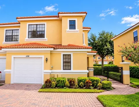 1298 Clove Dr, Poinciana, FL 34759
