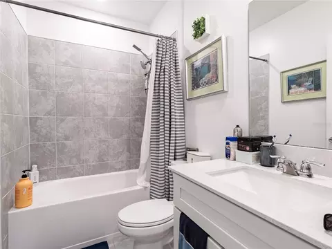 Bath - 1173 Deepwater Cir, Eagle Lake, FL 33839 photo 1 of 2