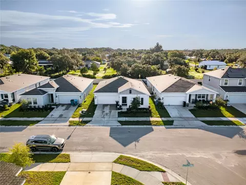 View/Area - 1173 Deepwater Cir, Eagle Lake, FL 33839 photo 1 of 6