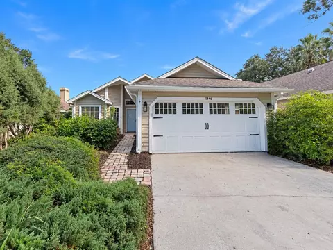 1446 Walden Oaks Pl, Plant City, FL 33563