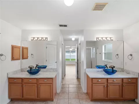 Bath - 6008 Keystone Pointe Dr, Saint Cloud, FL 34772 photo 1 of 5