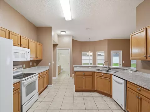 Kitchen - 6008 Keystone Pointe Dr, Saint Cloud, FL 34772 photo 2 of 2
