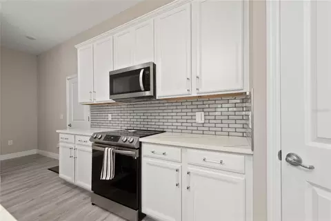 Kitchen - 11543 Charnock Dr, Windermere, FL 34786 photo 2 of 2