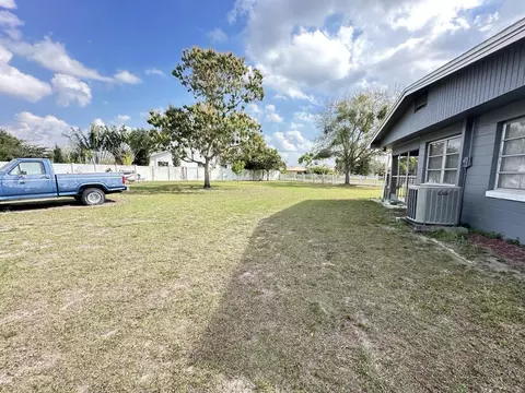 Exterior - 127 Lakeview Dr, Saint Cloud, FL 34769 photo 2 of 5
