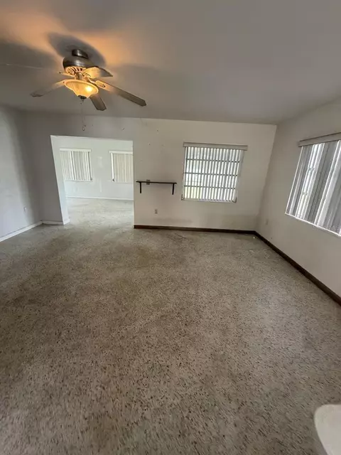 Living - 127 Lakeview Dr, Saint Cloud, FL 34769 photo 1 of 1