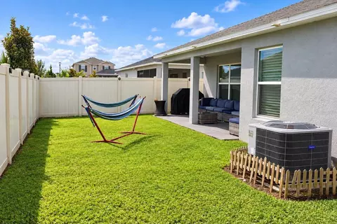 Exterior - 5015 Riverside Way, Saint Cloud, FL 34771 photo 4 of 5