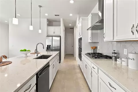 Kitchen - 5031 Dancy Ln, Saint Cloud, FL 34772 photo 3 of 6