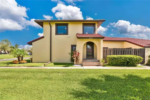 435 Hunter Cir, Kissimmee, FL 34758