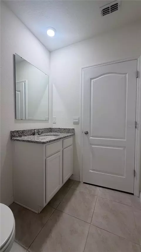 Bath - 2898 Turnstone Run, Saint Cloud, FL 34773 photo 2 of 3