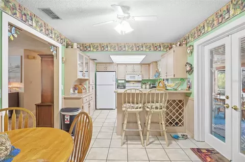 Kitchen - 1424 Wyoming Ave, Saint Cloud, FL 34769 photo 2 of 4