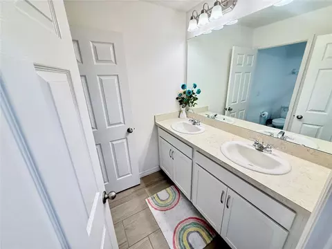 Bath - 1603 Cloudy Ct, Saint Cloud, FL 34769 photo 2 of 6