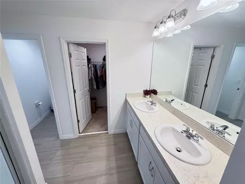 Bath - 1603 Cloudy Ct, Saint Cloud, FL 34769 photo 4 of 6