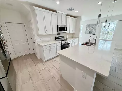 Kitchen - 1603 Cloudy Ct, Saint Cloud, FL 34769 photo 2 of 6