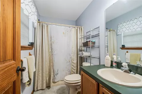 Bath - 4105 Bob White Ct, Saint Cloud, FL 34772 photo 3 of 4