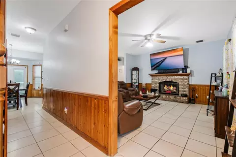 Entry Way - 4105 Bob White Ct, Saint Cloud, FL 34772 photo 4 of 16