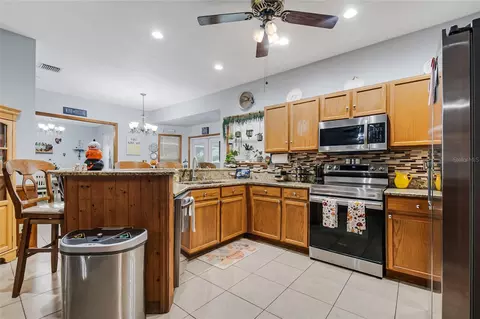 Kitchen - 4105 Bob White Ct, Saint Cloud, FL 34772 photo 2 of 5