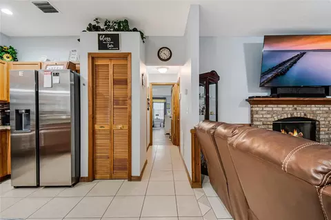 Entry Way - 4105 Bob White Ct, Saint Cloud, FL 34772 photo 7 of 16