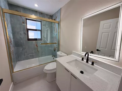 Bath - 1940 Dawn Dr, Melbourne, FL 32935 photo 3 of 3