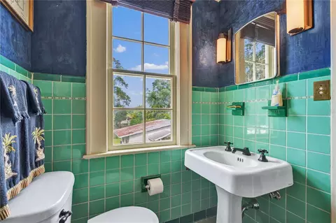 Bath - 2052 Carolina Ave, Gotha, FL 34734 photo 4 of 5