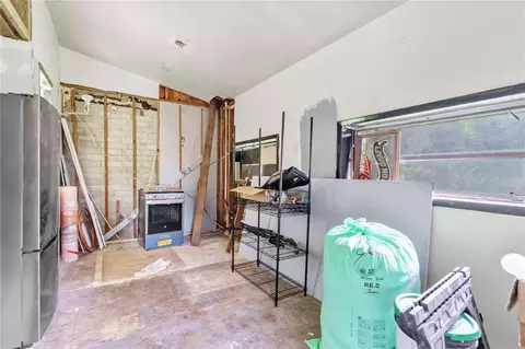 Kitchen - 2052 Carolina Ave, Gotha, FL 34734 photo 6 of 6