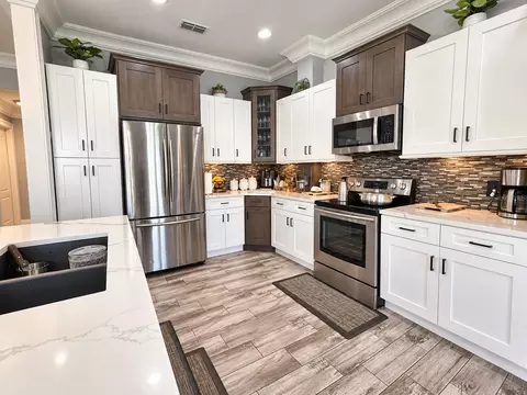 Kitchen - 3998 Pemberly Pines Cir, Saint Cloud, FL 34769 photo 3 of 4