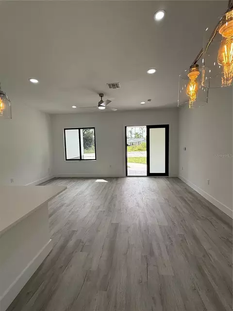 Living - 339 Roadrunner Ave, Sebring, FL 33870 photo 1 of 1