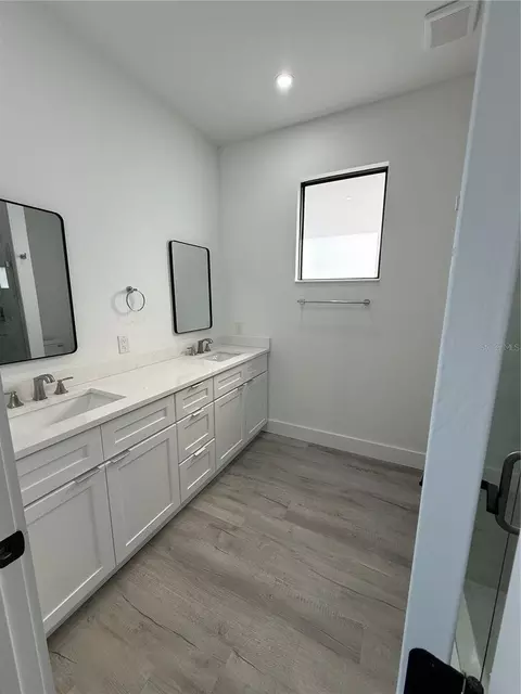 Bath - 339 Roadrunner Ave, Sebring, FL 33870 photo 2 of 7