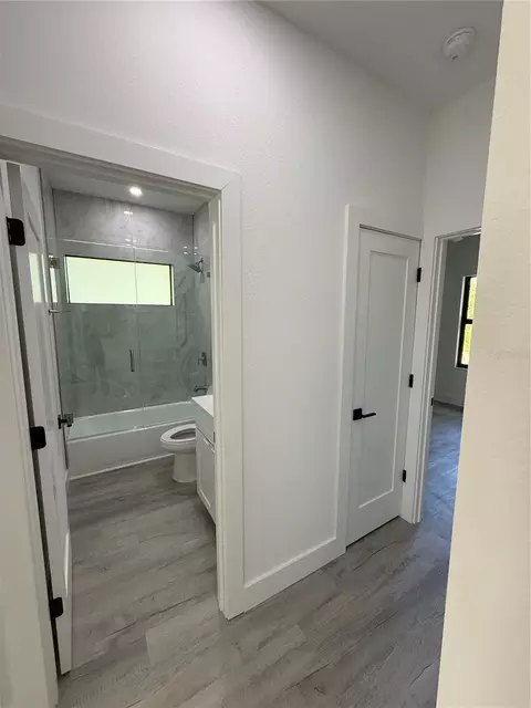 Entry Way - 339 Roadrunner Ave, Sebring, FL 33870 photo 5 of 6