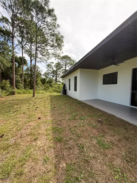 Exterior - 339 Roadrunner Ave, Sebring, FL 33870 photo 5 of 11