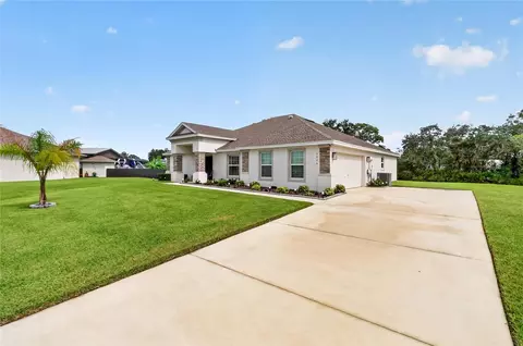 Exterior - 5020 Moss Hammock Trl, Sebring, FL 33872 photo 4 of 10