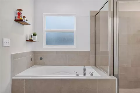 Bath - 5020 Moss Hammock Trl, Sebring, FL 33872 photo 3 of 5