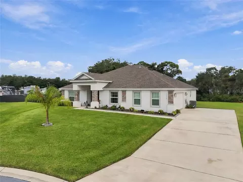 Exterior - 5020 Moss Hammock Trl, Sebring, FL 33872 photo 3 of 10