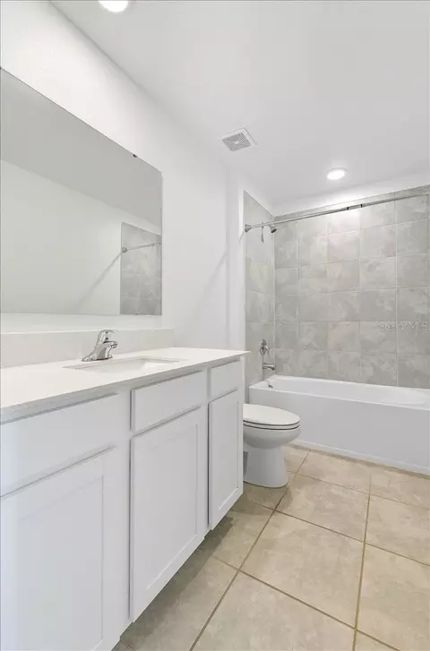 Bath - 1140 Tyler Loop, Winter Haven, FL 33884 photo 2 of 2