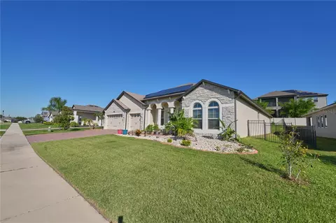 Exterior - 17329 Hickory Wind Dr, Clermont, FL 34711 photo 10 of 11