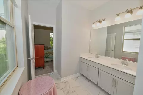 Bath - 17329 Hickory Wind Dr, Clermont, FL 34711 photo 1 of 7