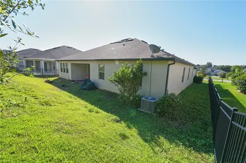 Exterior - 17329 Hickory Wind Dr, Clermont, FL 34711 photo 7 of 11