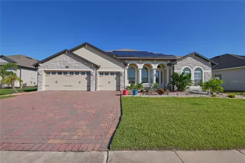 Exterior - 17329 Hickory Wind Dr, Clermont, FL 34711 photo 2 of 11