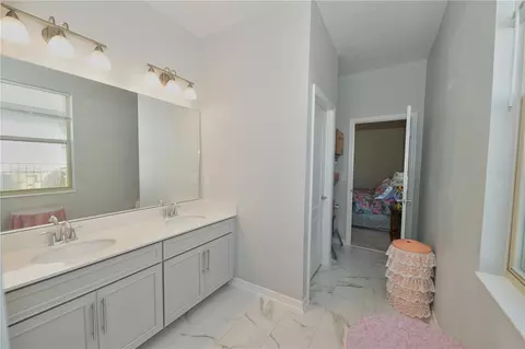 Bath - 17329 Hickory Wind Dr, Clermont, FL 34711 photo 2 of 7