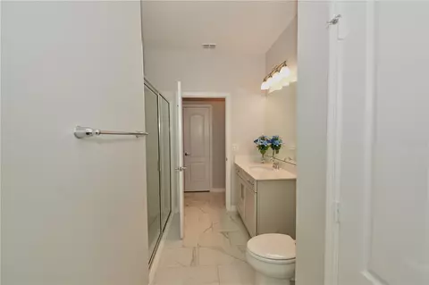Bath - 17329 Hickory Wind Dr, Clermont, FL 34711 photo 3 of 7