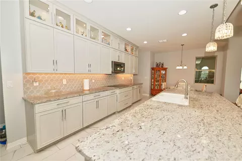 Kitchen - 17329 Hickory Wind Dr, Clermont, FL 34711 photo 2 of 4