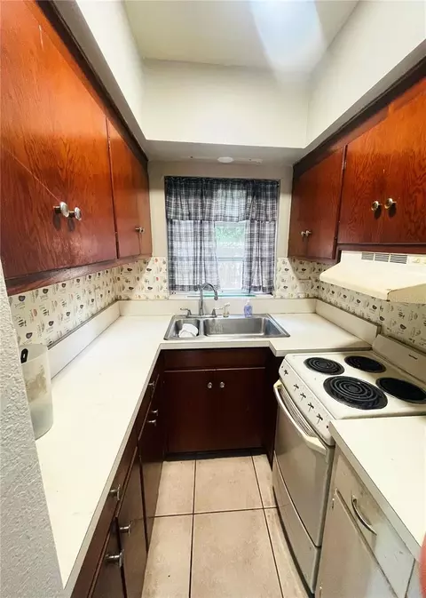 610 Massachusetts Ave, Saint Cloud, FL 34769 photo 3